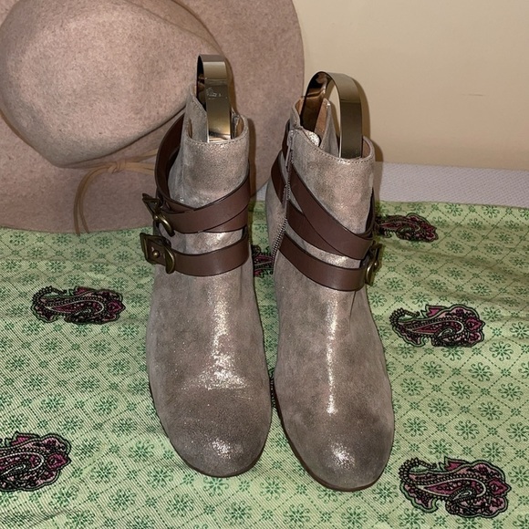 Sofft women’s boots 9 ankle booties sparkle tan buckles wedge comfy neutral - Picture 4 of 10